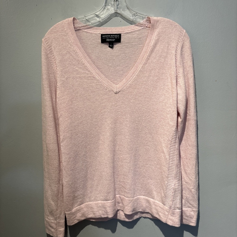 Banana Republic Filpucci Italian Fineโ Yarn V-Neck Pink Lightweight Women's Sz S